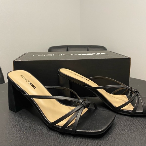 FN New Day Heeled Mules - SIZE 7.5 - Picture 2 of 5